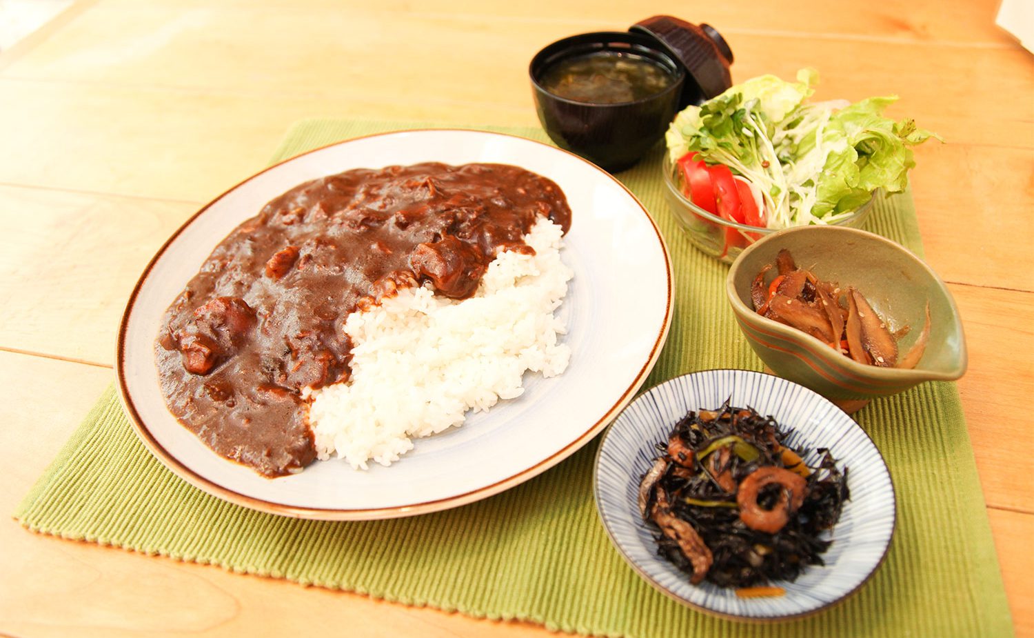 小料理ダイ二ングとくがわ 那覇市久茂地の居酒屋